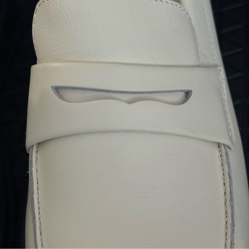 Quince Italian Leather Lug Sole Loafers in Bone with Black Soles Size 7 - Picture 15 of 16